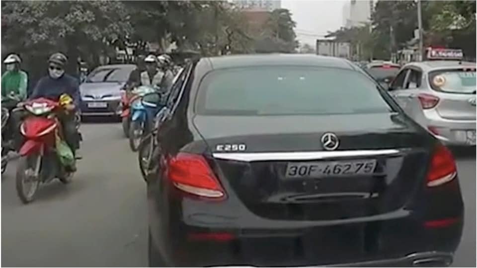 Bi&ecirc;̉n trắng...