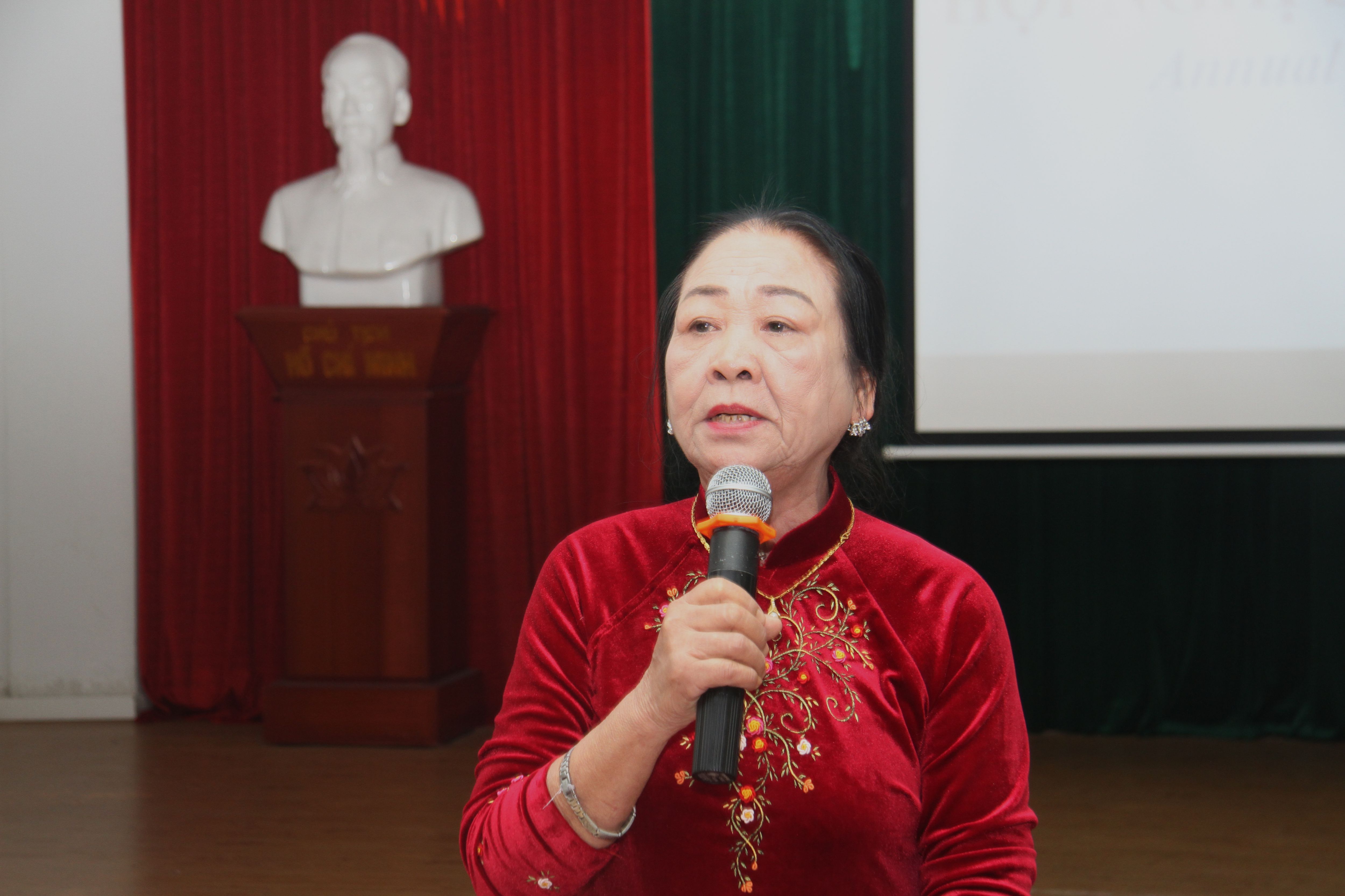 Đại biểu tham luận