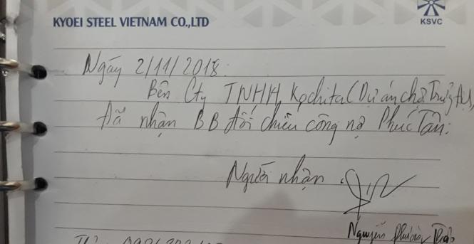 K&ecirc;́ toán Kochita xác nh&acirc;̣n bi&ecirc;n bản đ&ocirc;́i chi&ecirc;́u c&ocirc;ng nợ.