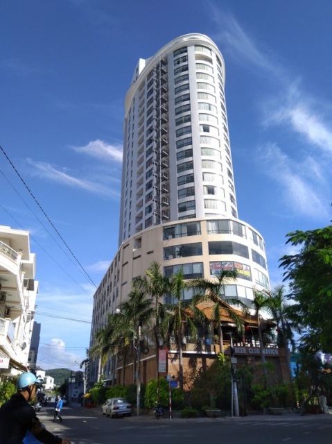 Kh&aacute;ch sạn Bavico Nha Trang, một cơ sở nghỉ dưỡng đẹp, cao cấp ở vị tr&iacute; đắc địa tại TP Nha Trang, tỉnh Kh&aacute;nh H&ograve;a của C&ocirc;ng ty Bạch Việt