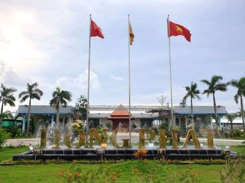   Diễn biến bất ngờ “Vụ tranh chấp Dự án Khu dân cư cao cấp và Trường đua ngựa 500ha ở Long An”:  Ông Vụ trưởng cũng ra văn bản “lạ” (!)