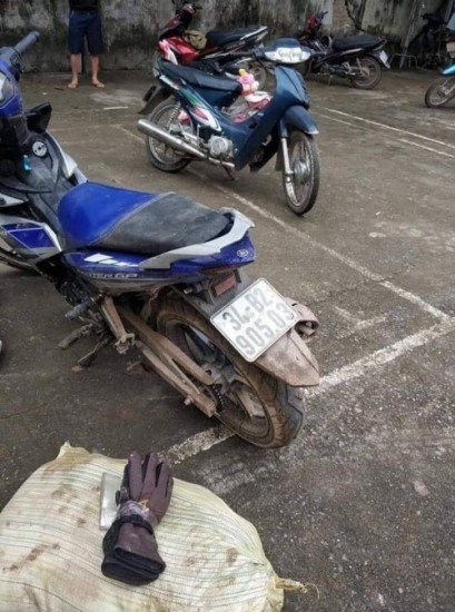 Trộm 3 bảo tải chó nhảy xuống sông vẫn không thoát