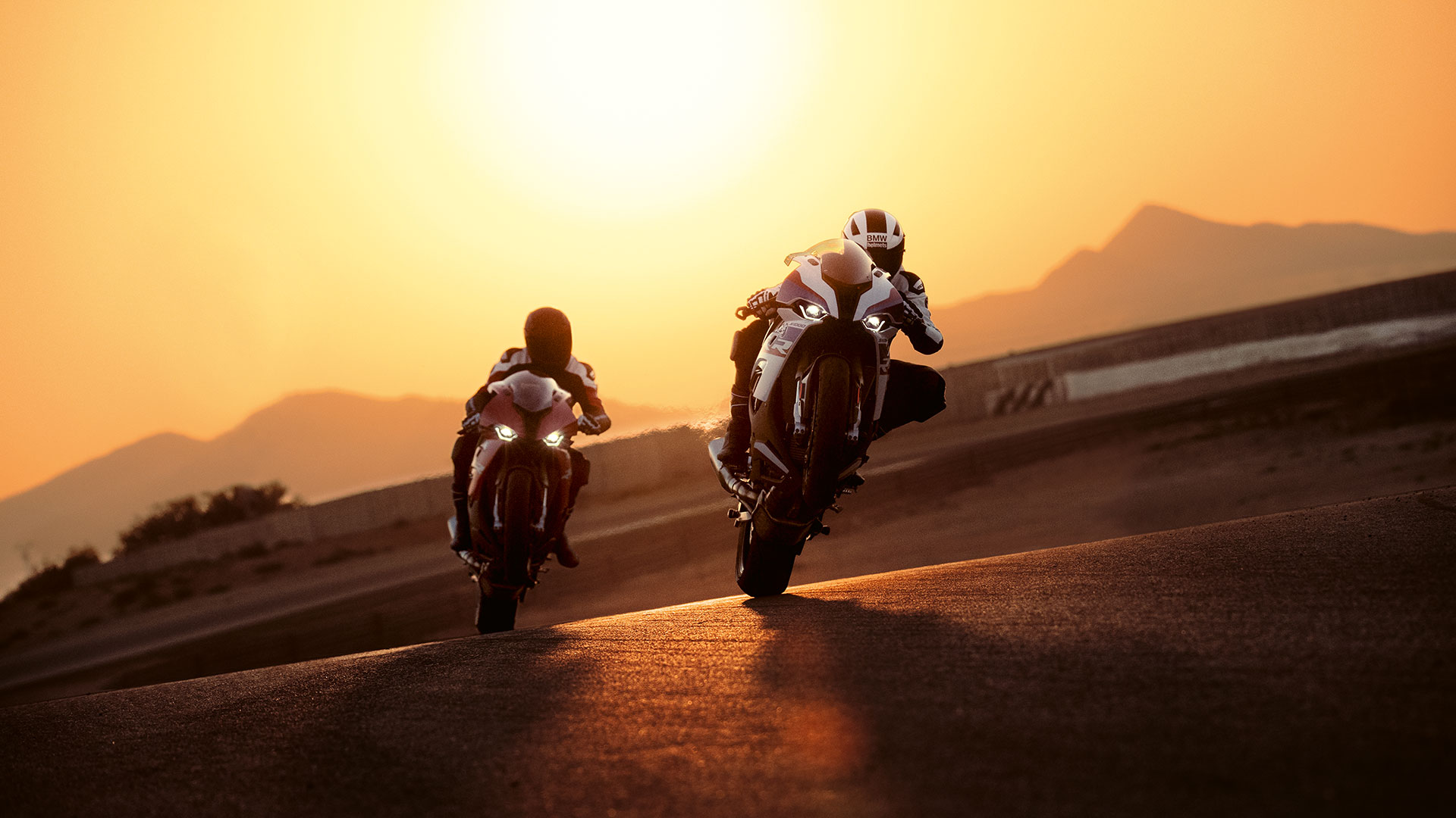 BMW Motorrad giới thiệu S 1000 RR hoàn toàn mới tại Việt Nam