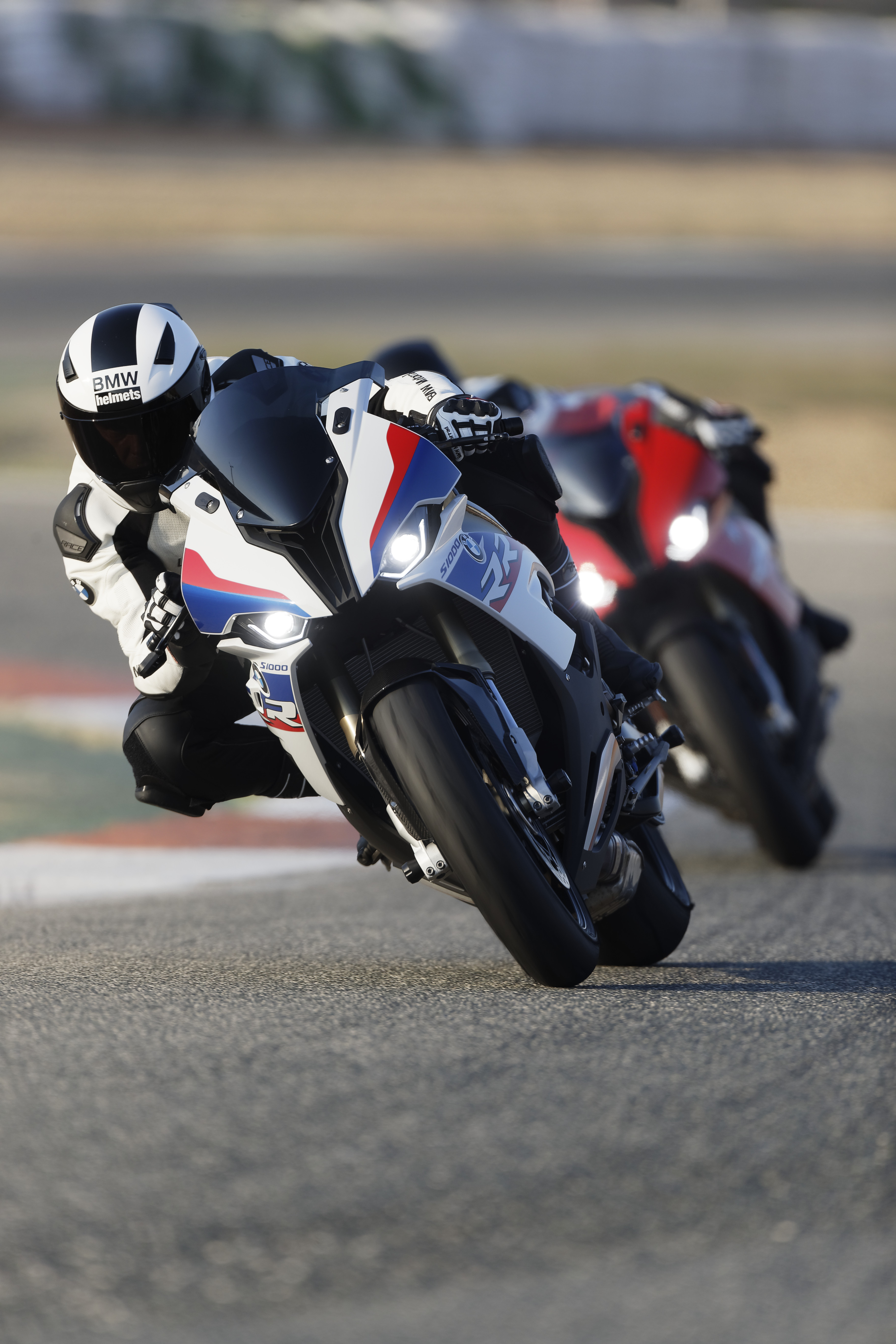 BMW Motorrad giới thiệu S 1000 RR hoàn toàn mới tại Việt Nam