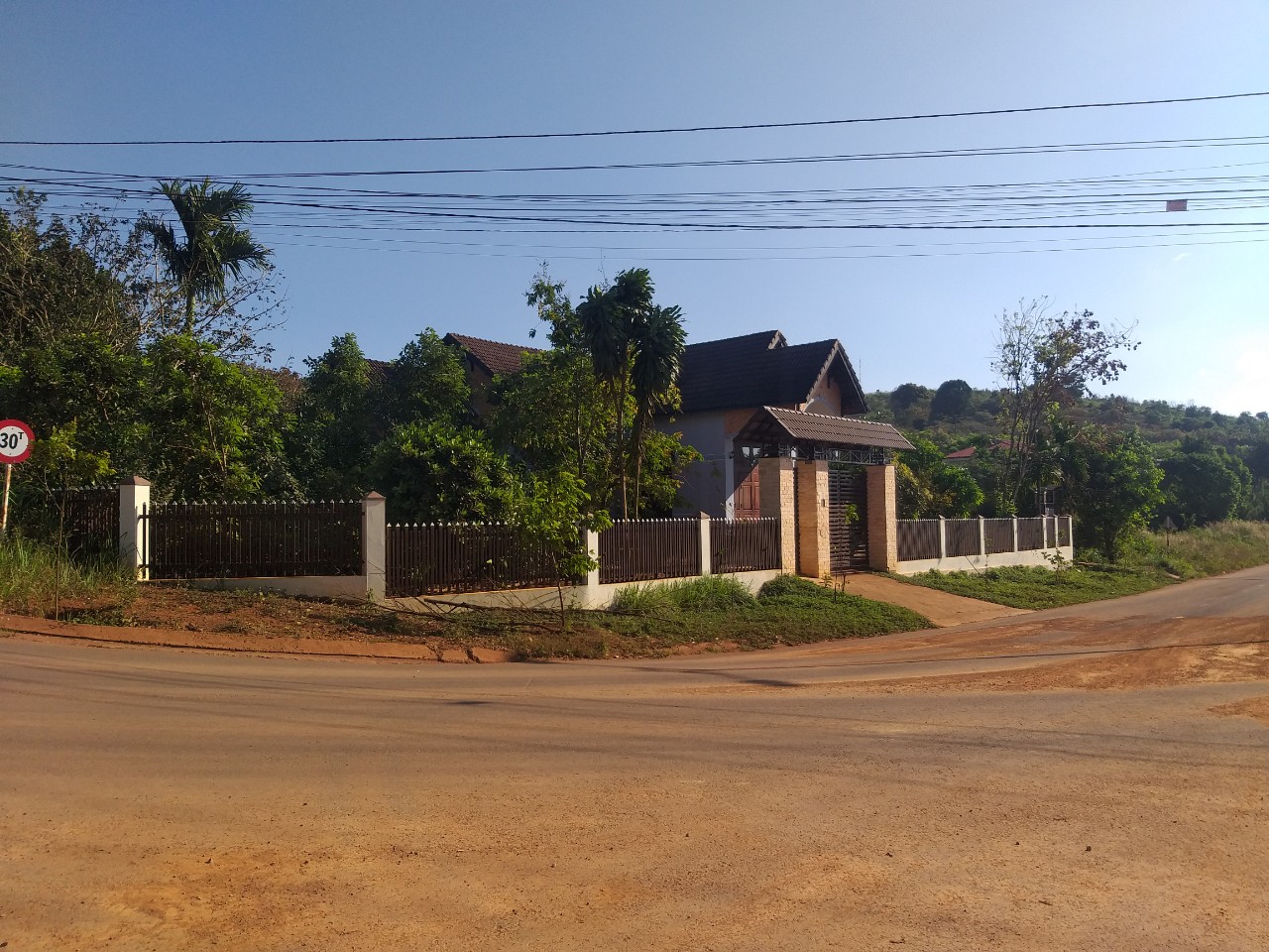 khu đất v&agrave; nh&agrave; của gia đ&igrave;nh &ocirc;ng Ng&ocirc; Minh Nhật nằm trong diện phải giải tỏa để x&acirc;y dựng dự &aacute;n.