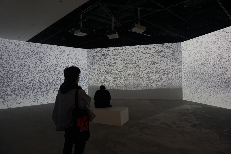 T&aacute;c phẩm video &ldquo;Đ&atilde; l&acirc;u kh&ocirc;ng gặp&rdquo; của hai nghệ sĩ Andrea Orejarena v&agrave; Caleb Stein