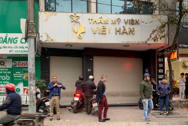 Mặc d&ugrave; b&aacute;o ch&iacute; đ&atilde; phản &aacute;nh t&igrave;nh trạng thẩm mỹ chui nhiều năm tại đ&acirc;y, nhưng kh&ocirc;ng hiểu sao cơ sở Spa n&agrave;y vẫn ngang nhi&ecirc;n hoạt động