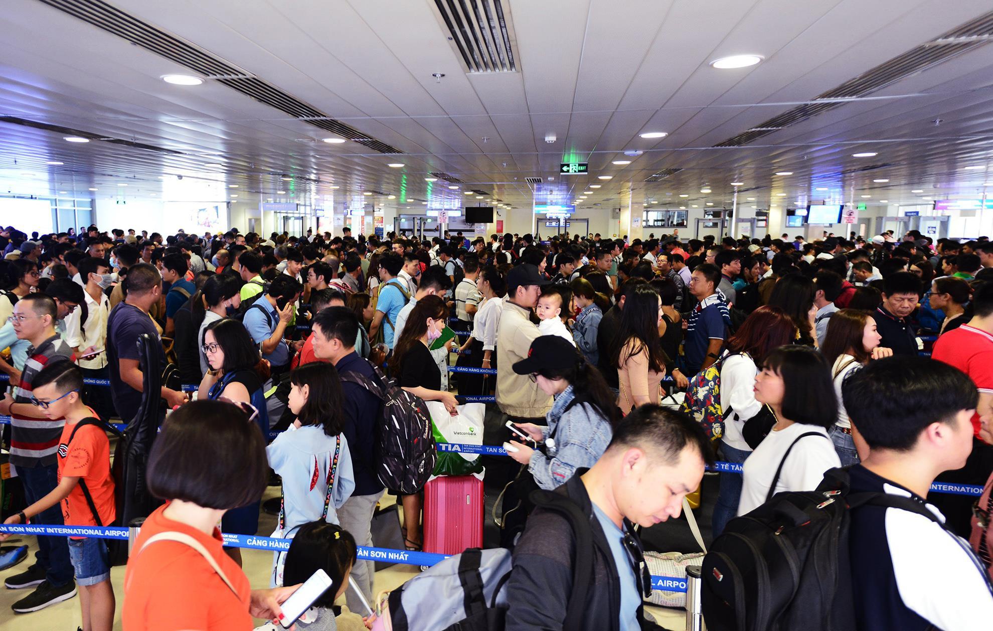 Tăng cường hoạt động bay đ&ecirc;m trong dịp Tết cao điểm gi&uacute;p giảm tải tắc nghẽn hạ tầng tại c&aacute;c s&acirc;n bay