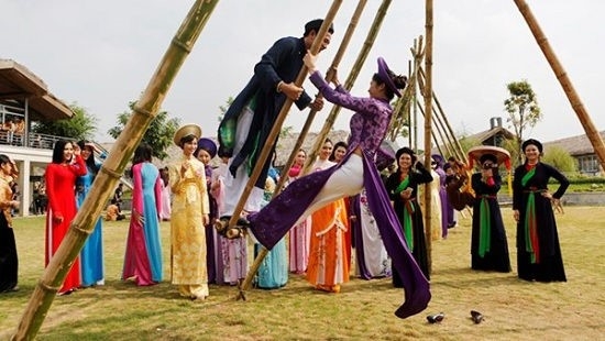  Đánh đu mùa xuân lễ hội của làng