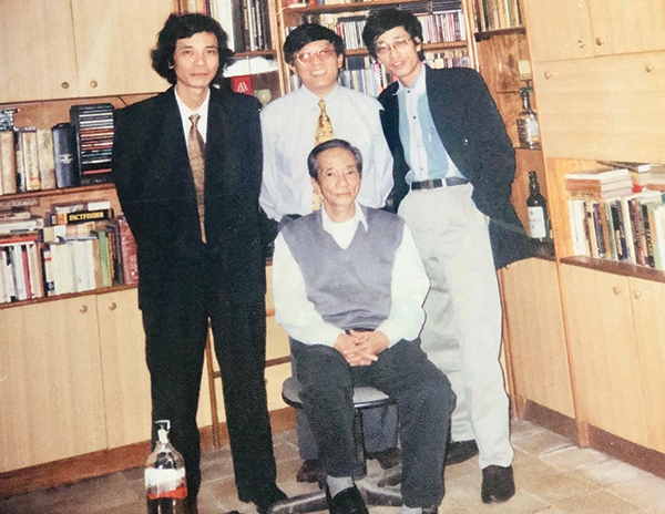 0724 nhyc sy xuan oanh va ba con trai