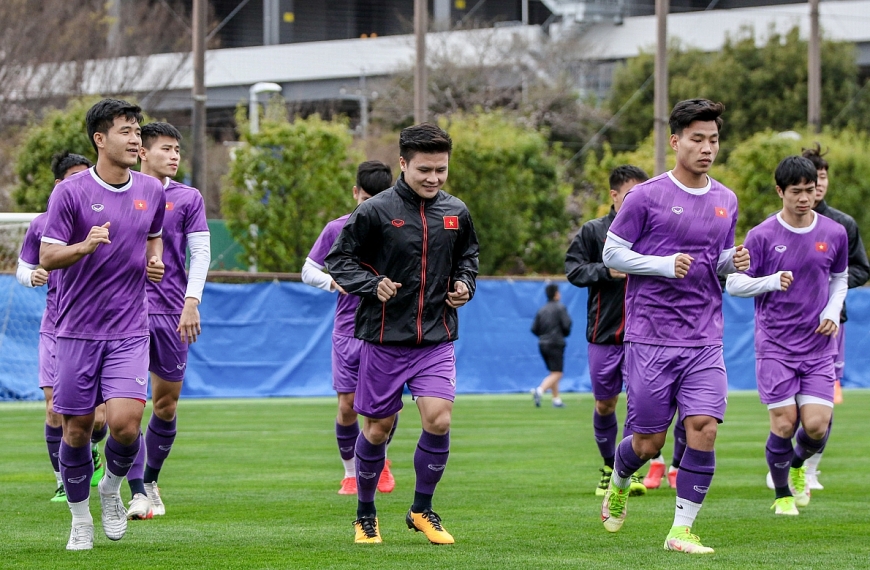 Thầy Park cùng học trò bóc băng ghi hình, quyết tâm giành điểm trước Nhật Bản