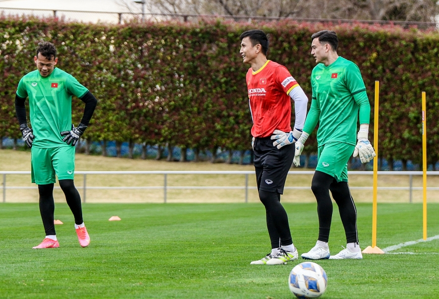 Thầy Park cùng học trò bóc băng ghi hình, quyết tâm giành điểm trước Nhật Bản