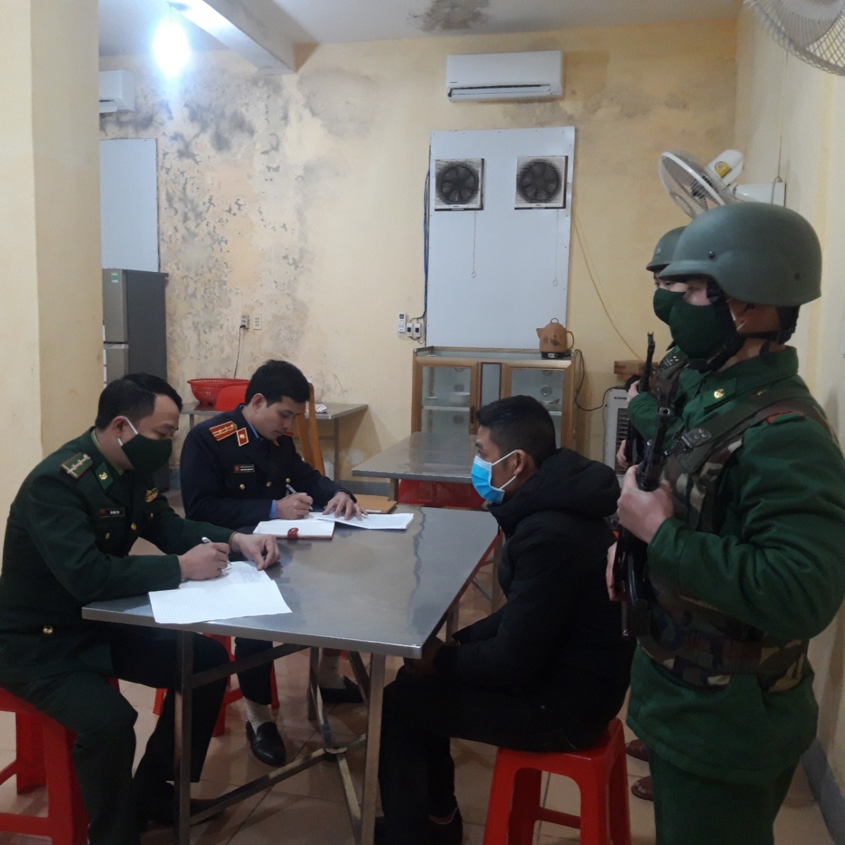 Quảng Bình: Bắt giữ vụ vận chuyển ma túy xuyên quốc gia, thu giữ  13kg heroin