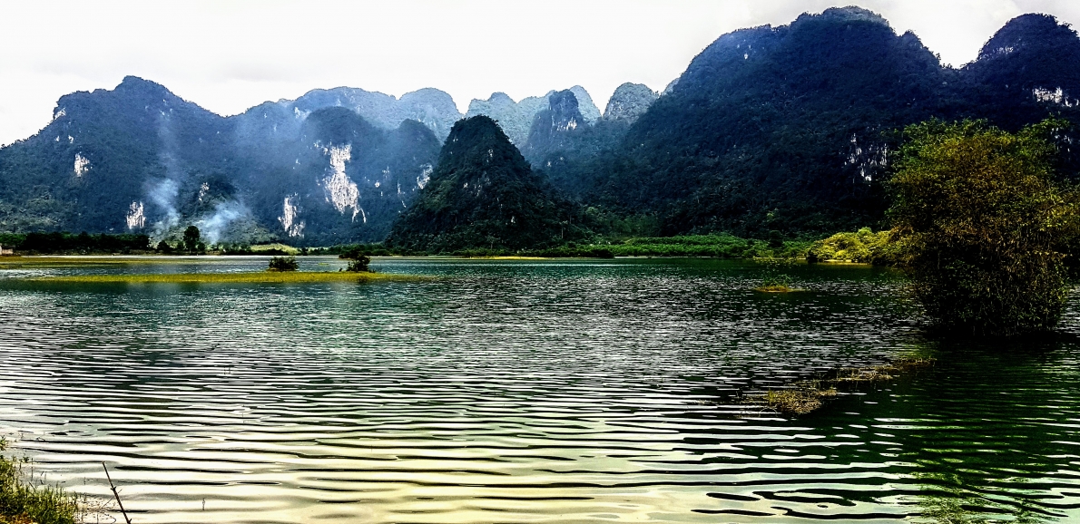 Ngày xuân thưởng ngoạn cảnh đẹp tuyệt sắc trên “đảo đầu lâu”