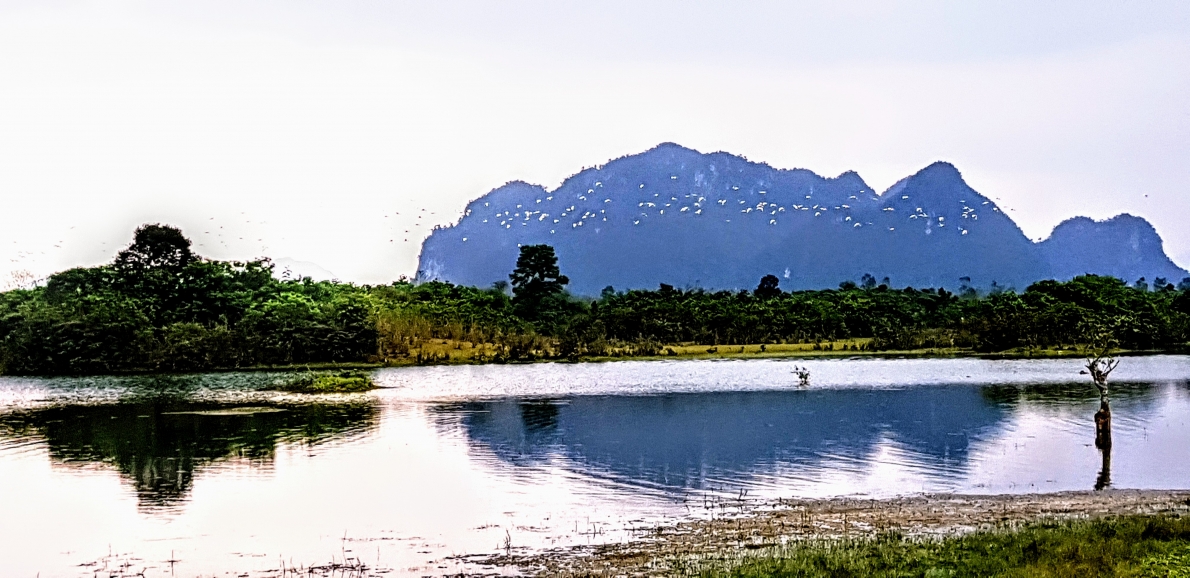 Ngày xuân thưởng ngoạn cảnh đẹp tuyệt sắc trên “đảo đầu lâu”