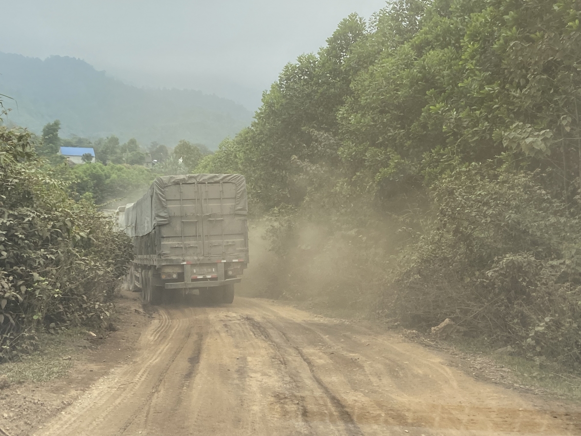 Doanh nghiệp khai thác quặng 