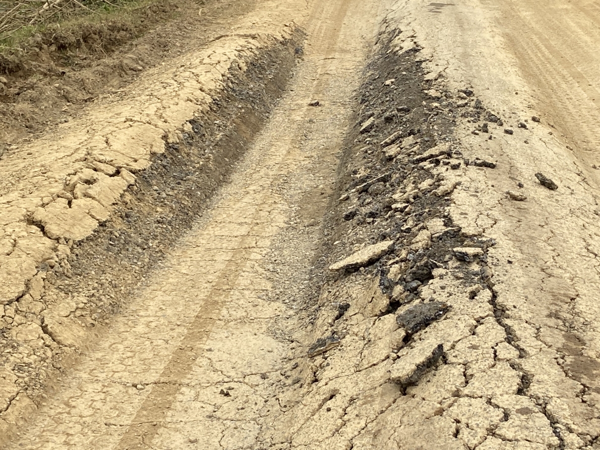 Doanh nghiệp khai thác quặng 