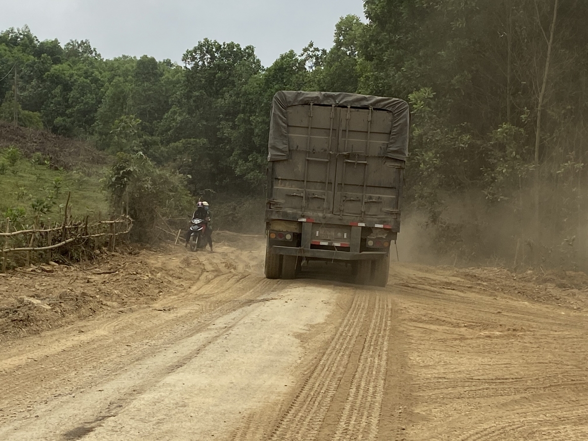Doanh nghiệp khai thác quặng 