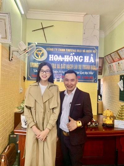 Thầy dạy lái xe ô tô  “bén duyên” với nhiều “ngôi sao” nổi tiếng