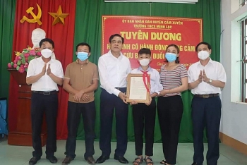 Hà Tĩnh: Nam sinh lớp 8 vinh dự được nhận thư khen của Chủ tịch nước vì dũng cảm cứu người đuối nước