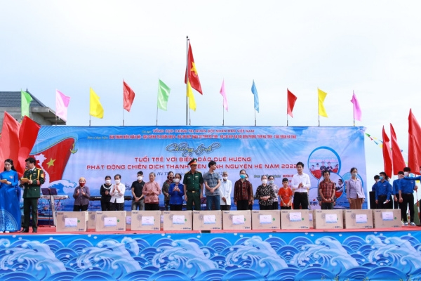 Hà Tĩnh: Chương trình “Tuổi trẻ với biển, đảo quê hương” và phát động chiến dịch Thanh niên tình nguyện hè năm 2022