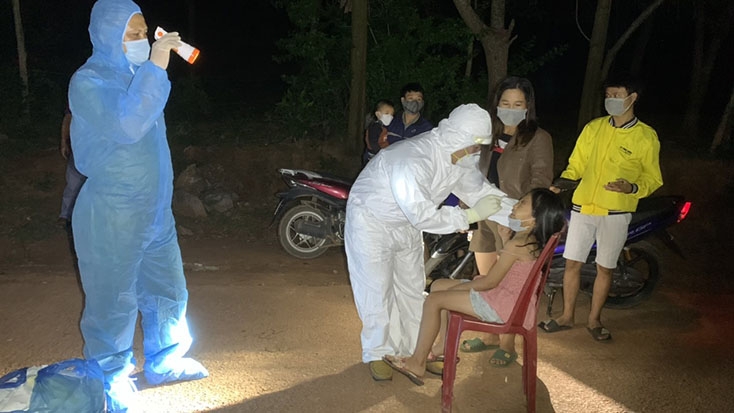 Quảng Bình: Đã phát hiện được 54 trường hợp là F1 liên quan 3 ca mắc Covid-19