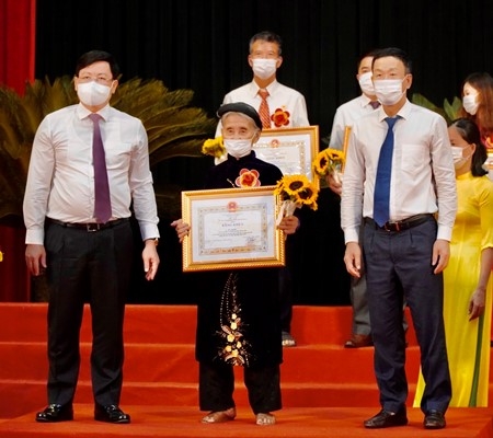 Thanh Hóa: Tiếp tục đẩy mạnh việc học tập và làm theo tư tưởng, đạo đức, phong cách Hồ Chí Minh Thanh Hóa: Tiếp tục đẩy mạnh việc học tập và làm theo tư tưởng, đạo đức, phong cách Hồ Chí Minh