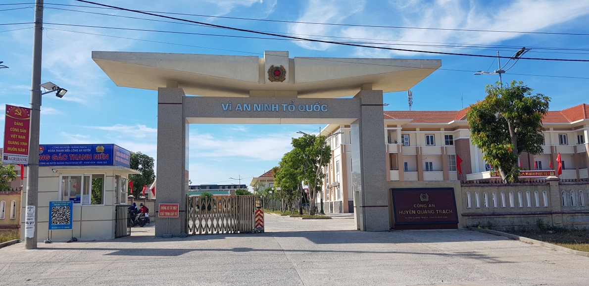 Chiêu trò của nhóm “bảo kê”, 