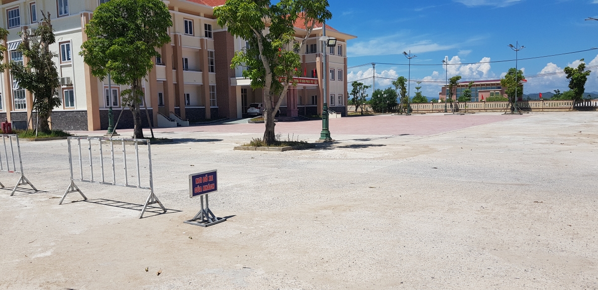 Chiêu trò của nhóm “bảo kê”, 