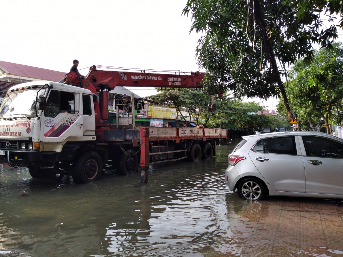 Hà Tĩnh: Lũ lụt khiến 5 người tử vong, hàng ngàn ngôi nhà ngập sâu trong biển nước