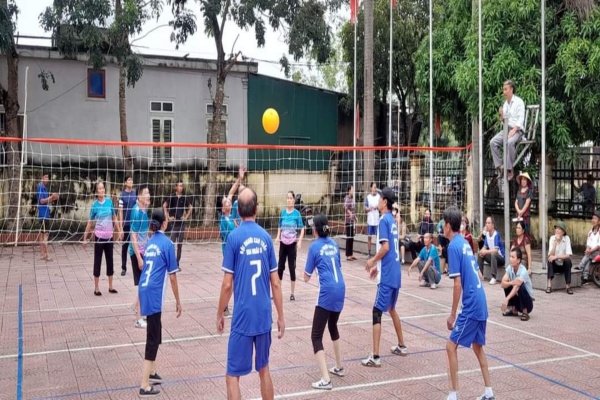 Xã Thạch Long, huyện Thạch Hà, tỉnh Hà Tĩnh: Khai mạc giải bóng chuyền hơi NCT năm 2022