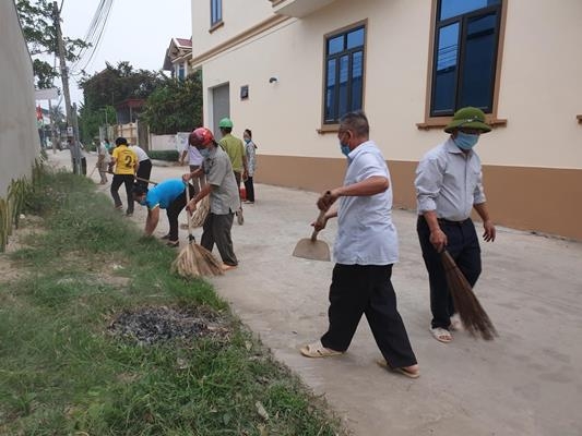 Câu lạc bộ NCT bảo vệ môi trường xã Định Long hoạt động hiệu quả và có sức lan tỏa