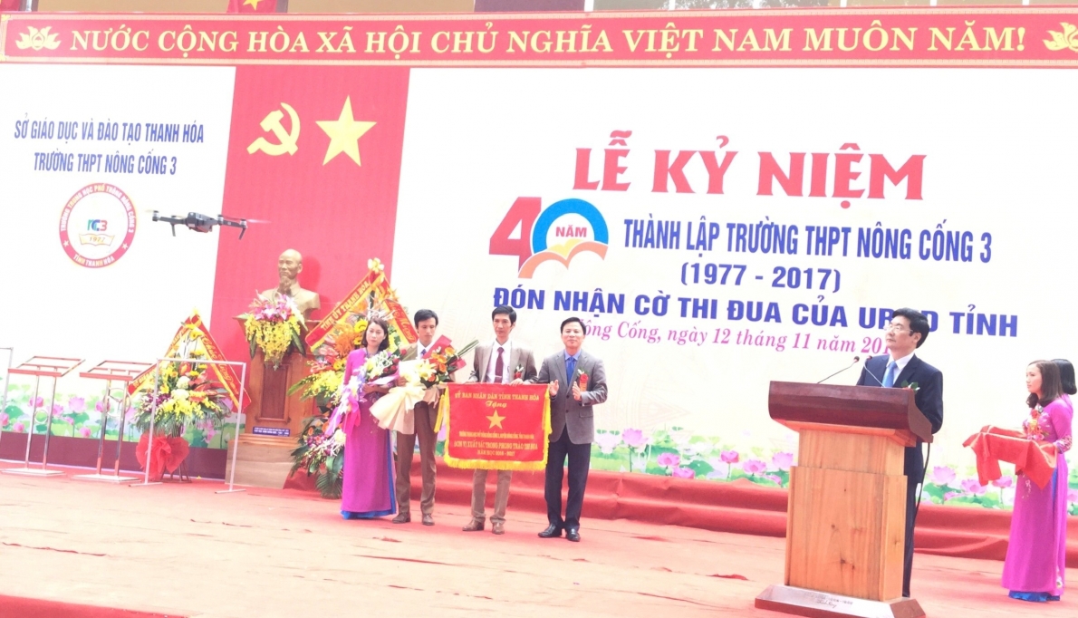 , Lễ đón nhận cờ thi đua của UBND tỉnh Thanh Hóa