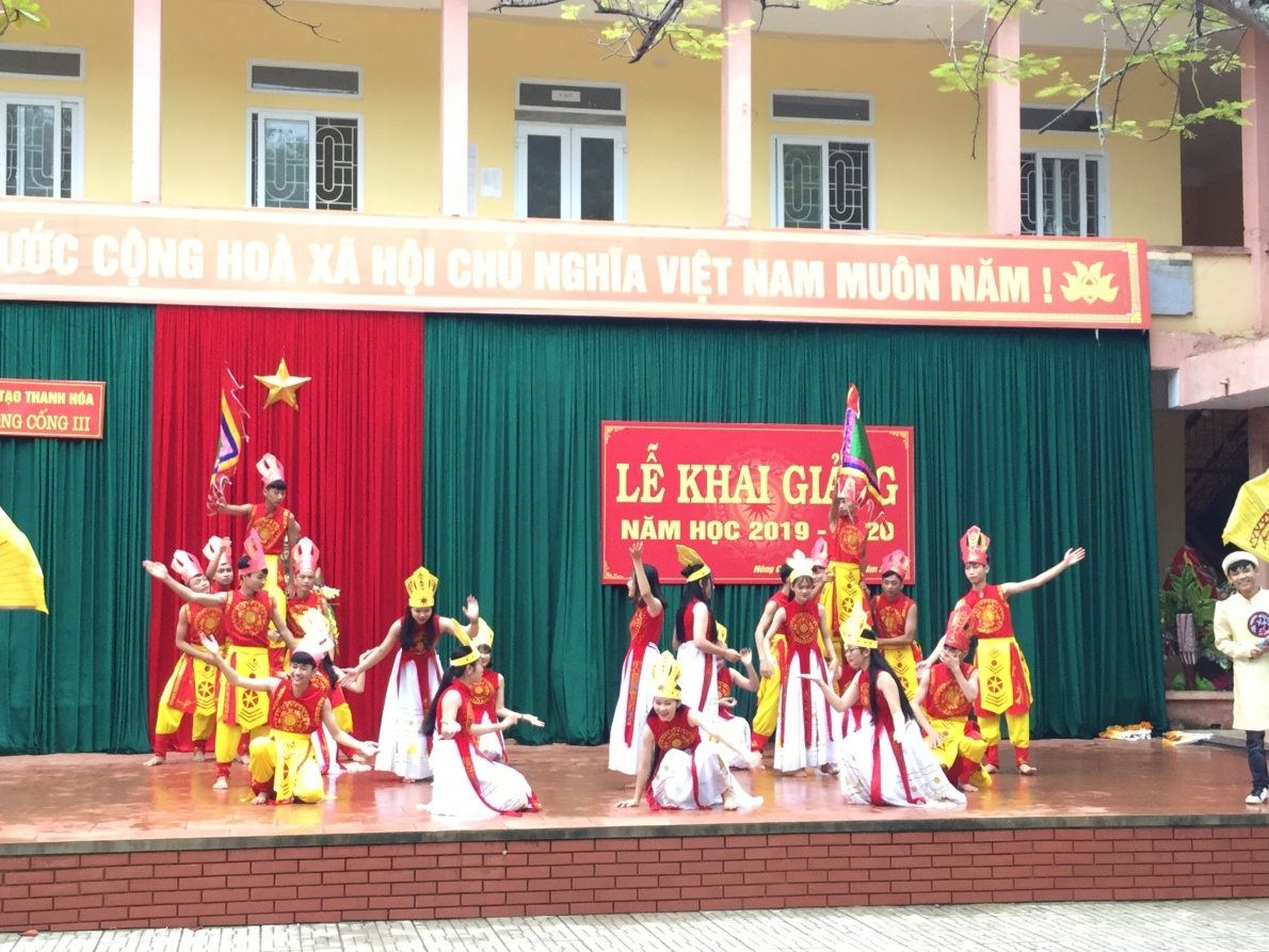 Trường THPT Nông Cống 3 (Thanh Hóa): Đẩy mạnh phong trào thi đua “Đổi mới sáng tạo trong quản lý, giảng dạy và học tập”