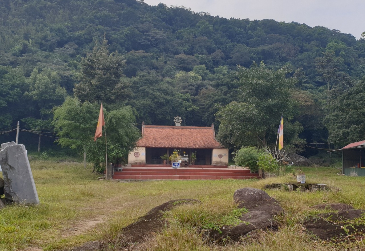 Khám phá di tích lịch sử danh lam thắng cảnh núi và chùa Am Các