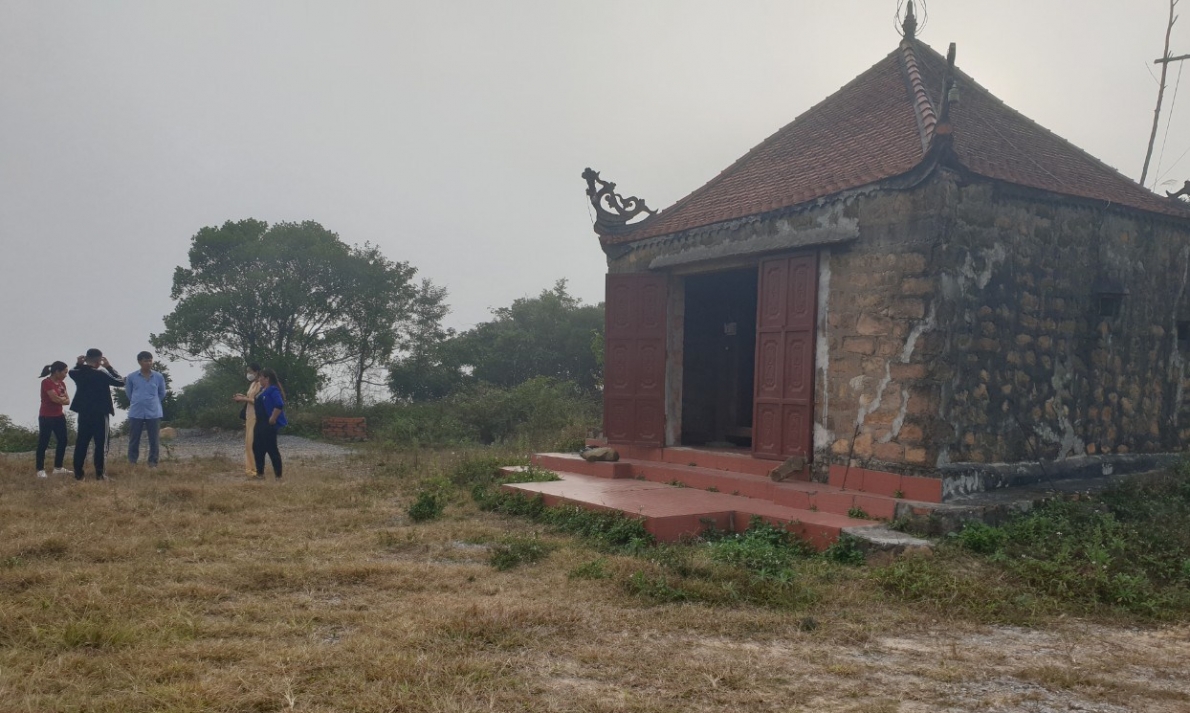 Khám phá di tích lịch sử danh lam thắng cảnh núi và chùa Am Các