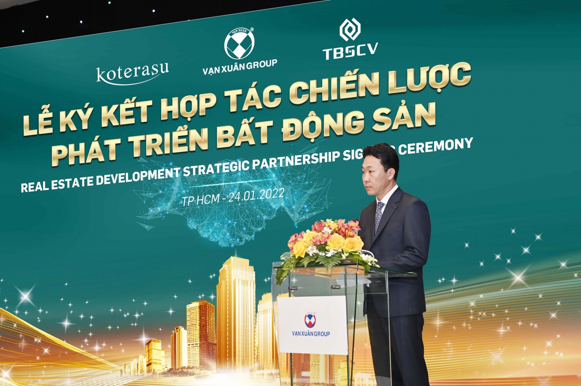 Vạn Xuân Group ký kết hợp tác chiến lược phát triển bất động sản với Koterasu và TBS Capital VN