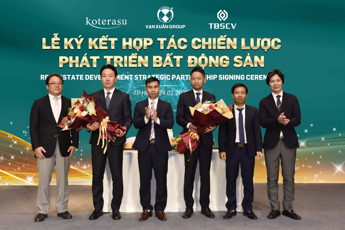 Vạn Xuân Group ký kết hợp tác chiến lược phát triển bất động sản với Koterasu và TBS Capital VN