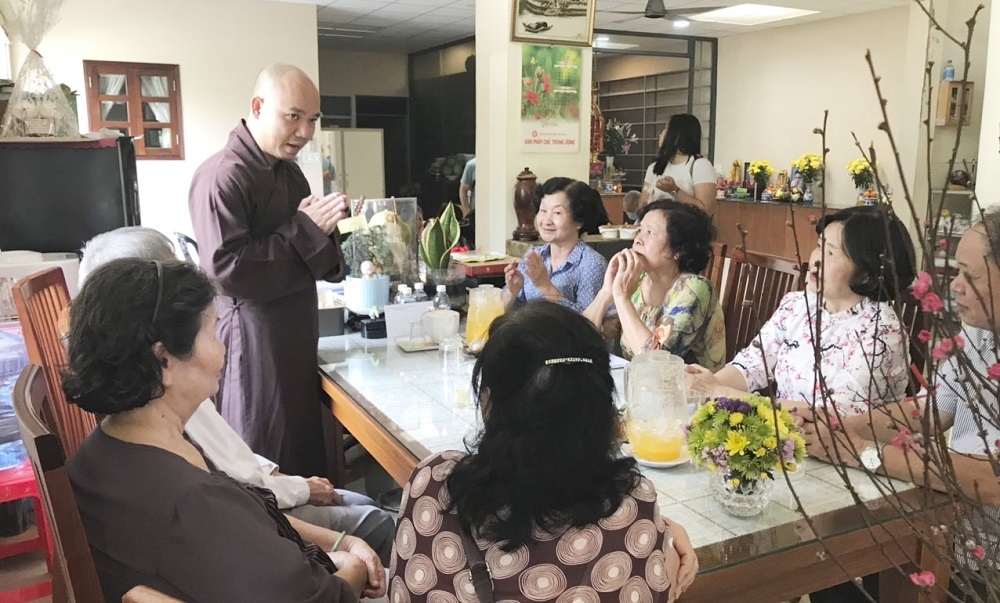 TP Hồ Chí Minh: Thăm tặng quà Tết Tân Sửu 2021 và mừng thọ NCT