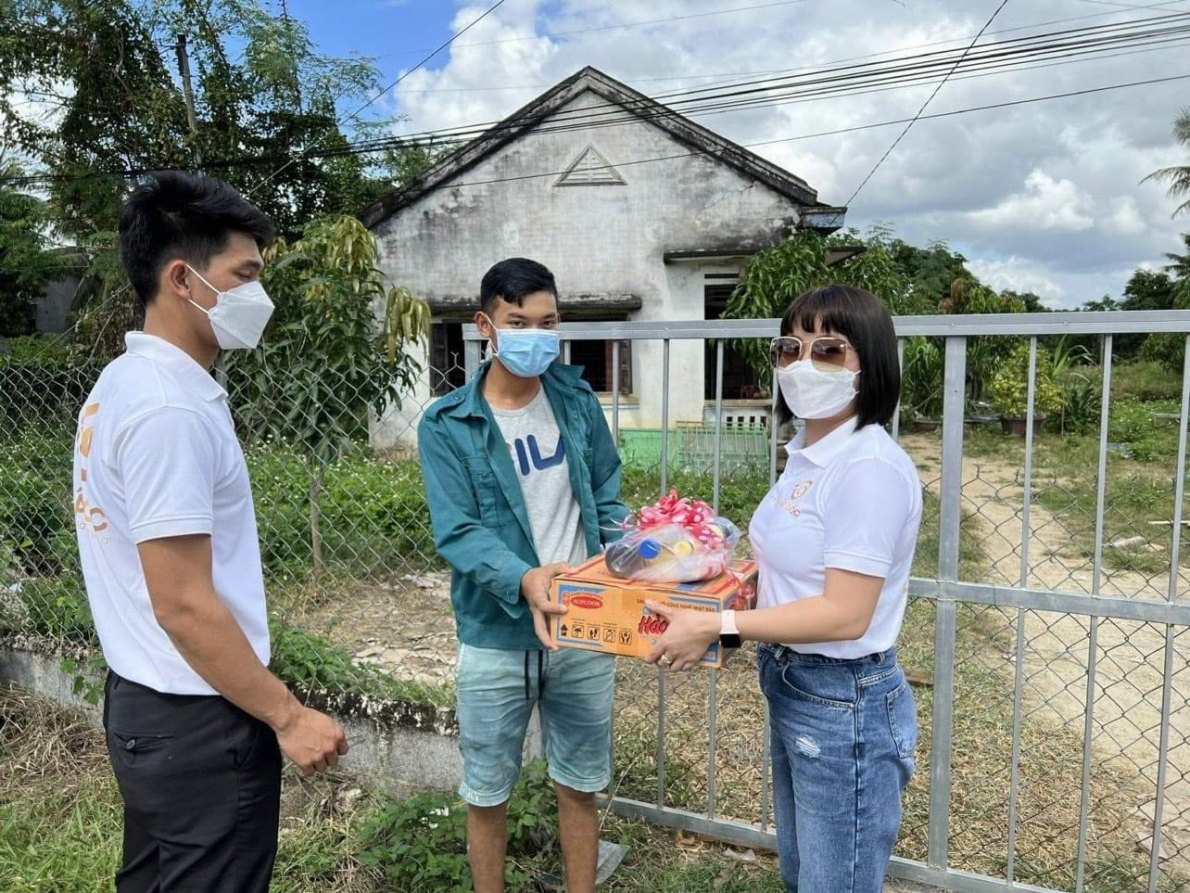 Cho đi yêu thương để lan tỏa yêu thương