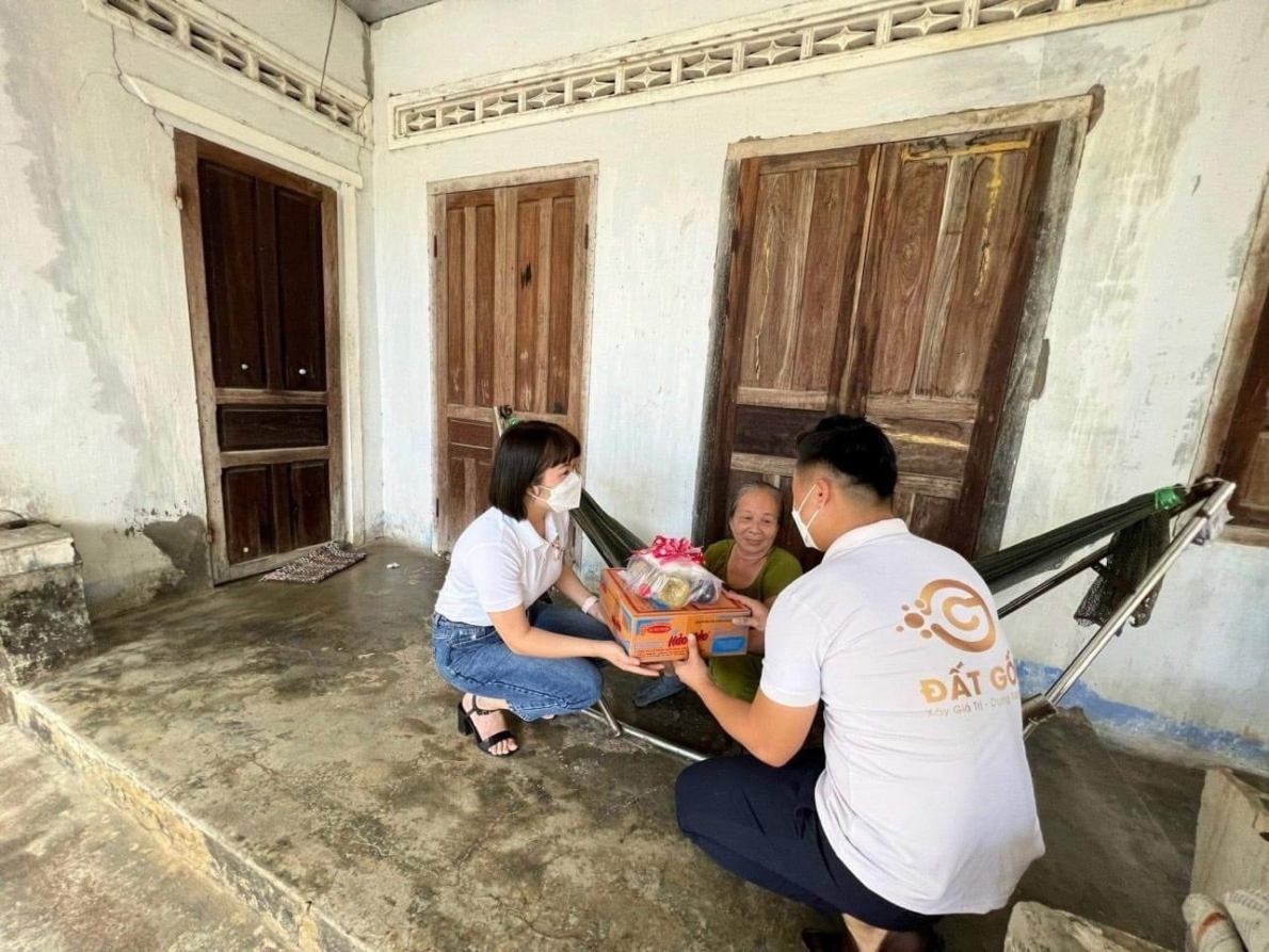 Cho đi yêu thương để lan tỏa yêu thương