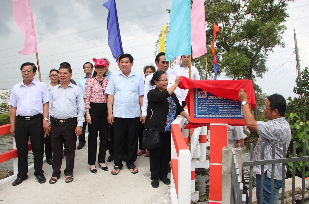 Chương trình xây cầu Đồng Hương nối nhịp quê hương