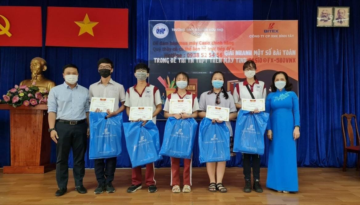 Hơn 600 học sinh tham dự chuyên đề “Sử dụng máy tính cầm tay giải nhanh một số bài toán trong đề thi tốt nghiệp THPT”