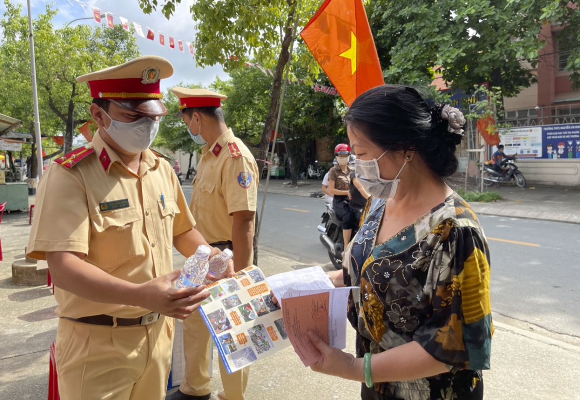 TP Hồ Chí Minh: Cử tri thực hiện quyền và nghĩa vụ bầu cử