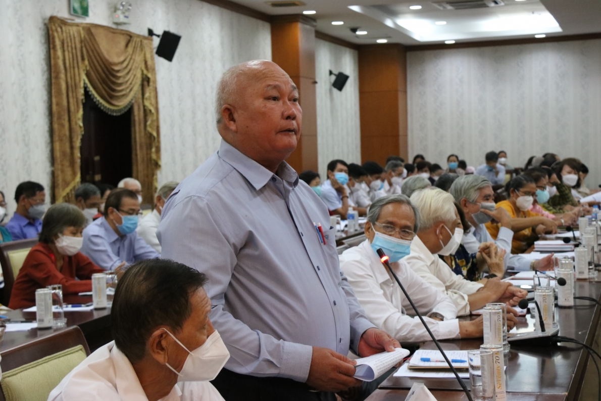 Đoàn Đại biểu Quốc hội TP Hồ Chí Minh tiếp xúc cử tri NCT