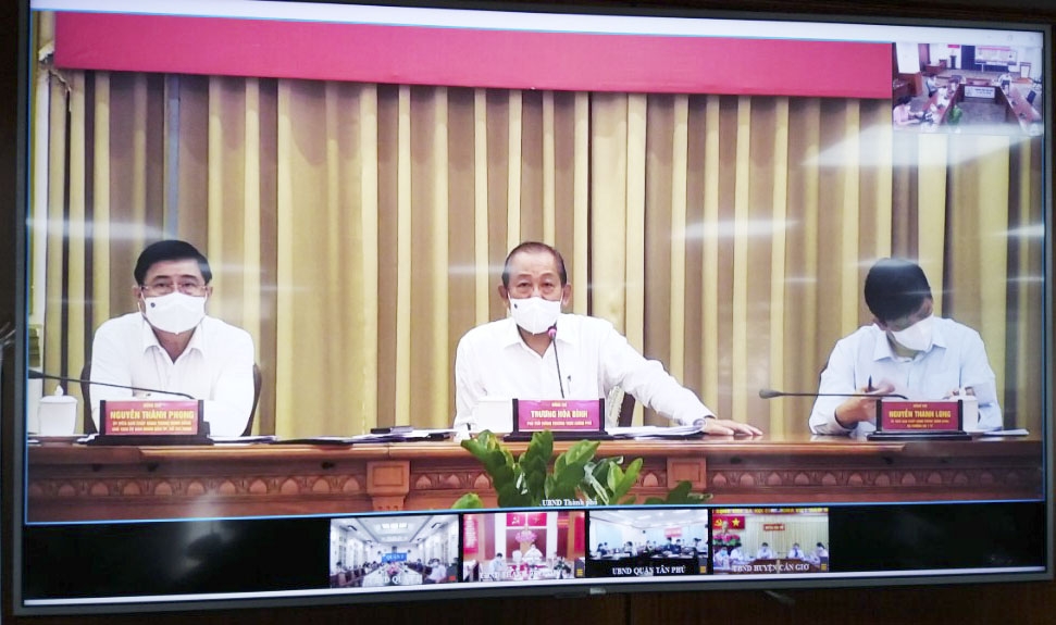 Phó Thủ tướng Trương Hòa Bình làm việc với lãnh đạo TP Hồ Chí Minh về công tác phòng, chống dịch Covid-19