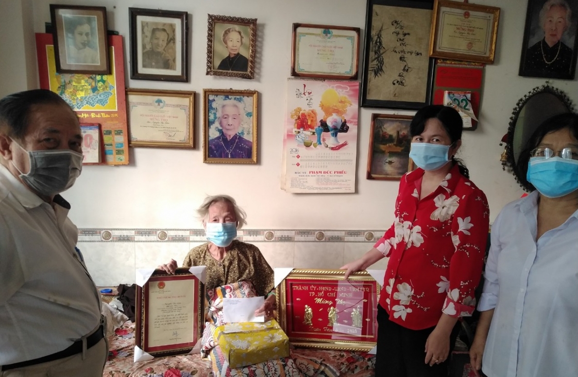 TP Hồ Chí Minh: Nhiều hoạt động thiết thực chào mừng ngày Truyền thống người cao tuổi Việt Nam