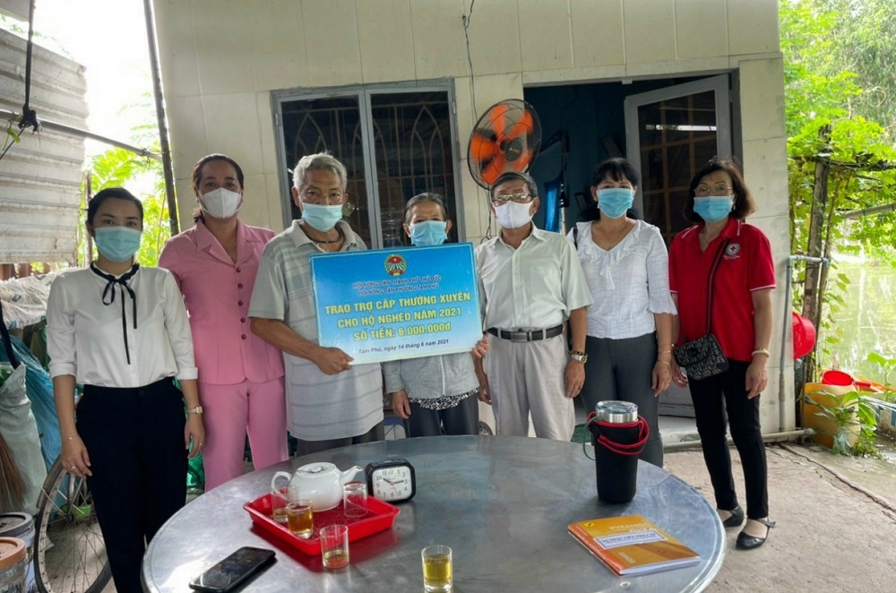 TP. Thủ Đức, TP Hồ Chí Minh: Trao nhà tình thương và hỗ trợ các gia đình có hoàn cảnh khó khăn