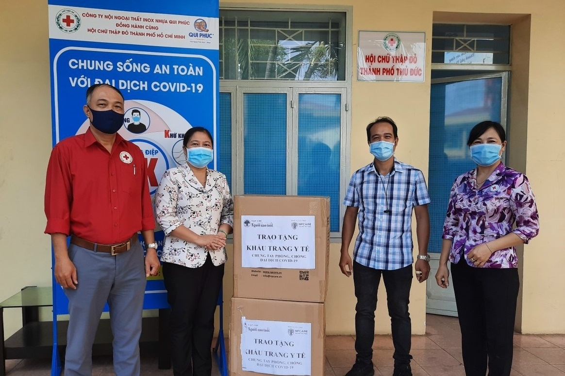 Tiếp nhận và trao 4 tấn gạo đến các khu vực bị cách ly, phong tỏa do ảnh hưởng dịch Covid-19