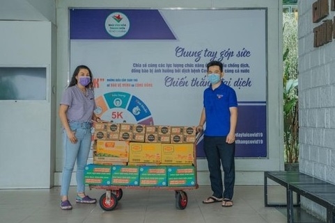 Nestlé Việt Nam hỗ trợ hơn 8.000 phần qùa tặng các tình nguyện viên tham gia chống dịch